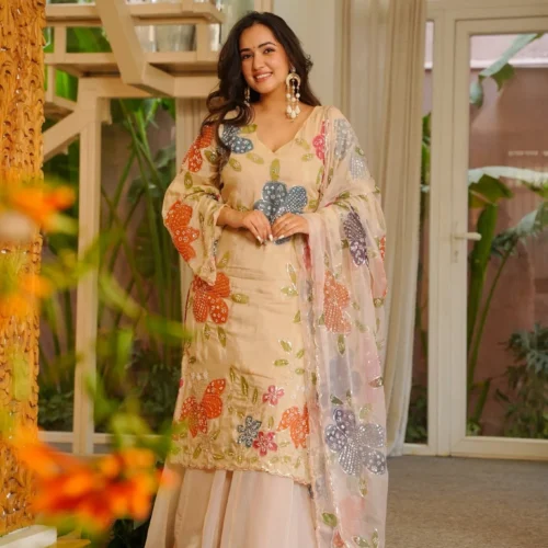 Chitrangda Heavy Wedding Wear Kurta Set