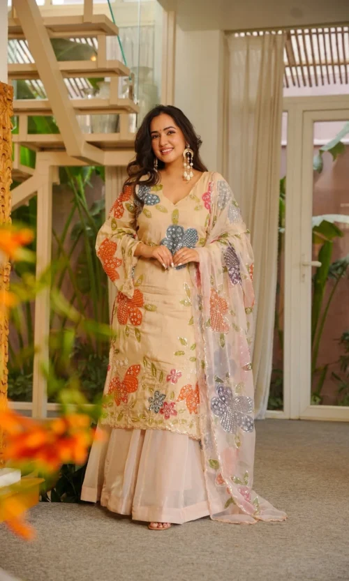 Chitrangda Heavy Wedding Wear Kurta Set